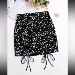 Flower Scrunch Skirt